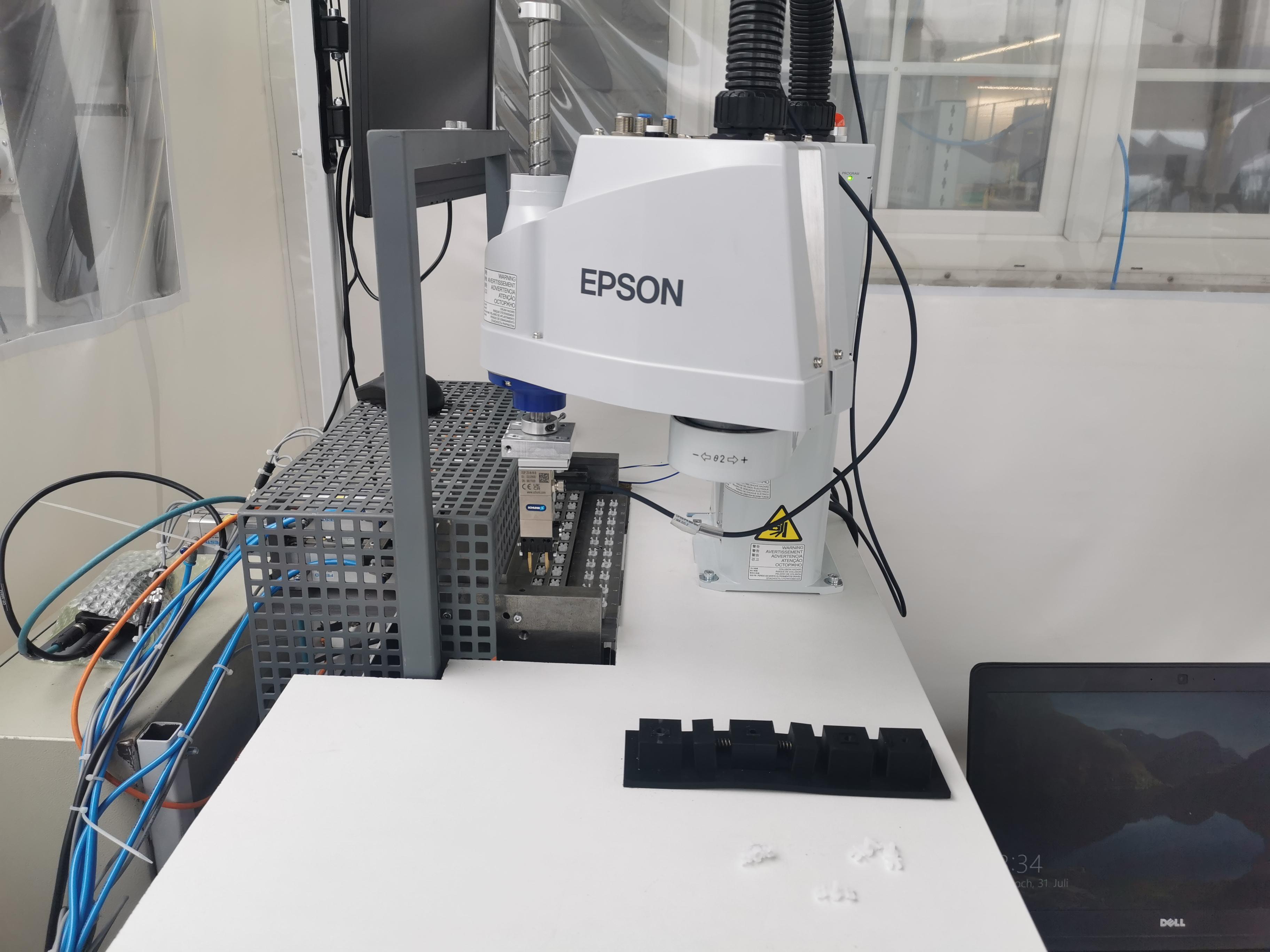 Pick and Place Kundenanwendung mit EPSON Scara T3