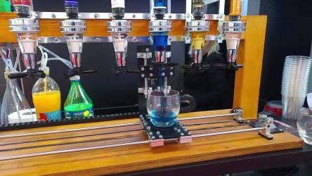 Automatischer Cocktail Mixer