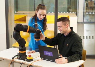 Hands-on Robot Training - RBTX Academy